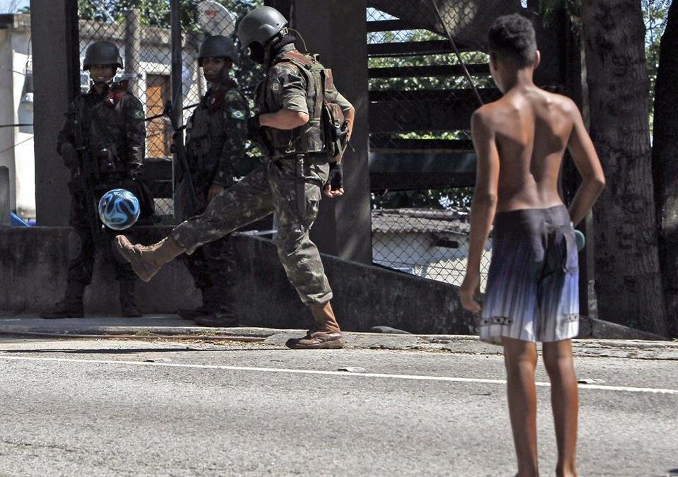 FUTEBOL NA ALEGRIA E NA TRISTEZA