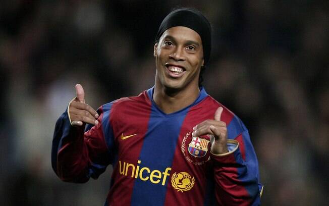 RONALDINHO – O ÚLTIMO ARTISTA DA BOLA