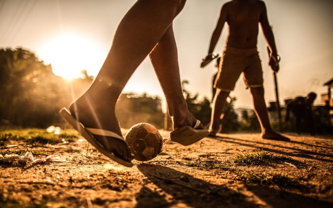 AINDA SOBRE FUTEBOL, APEDREJAMENTOS E REFLEXÃO